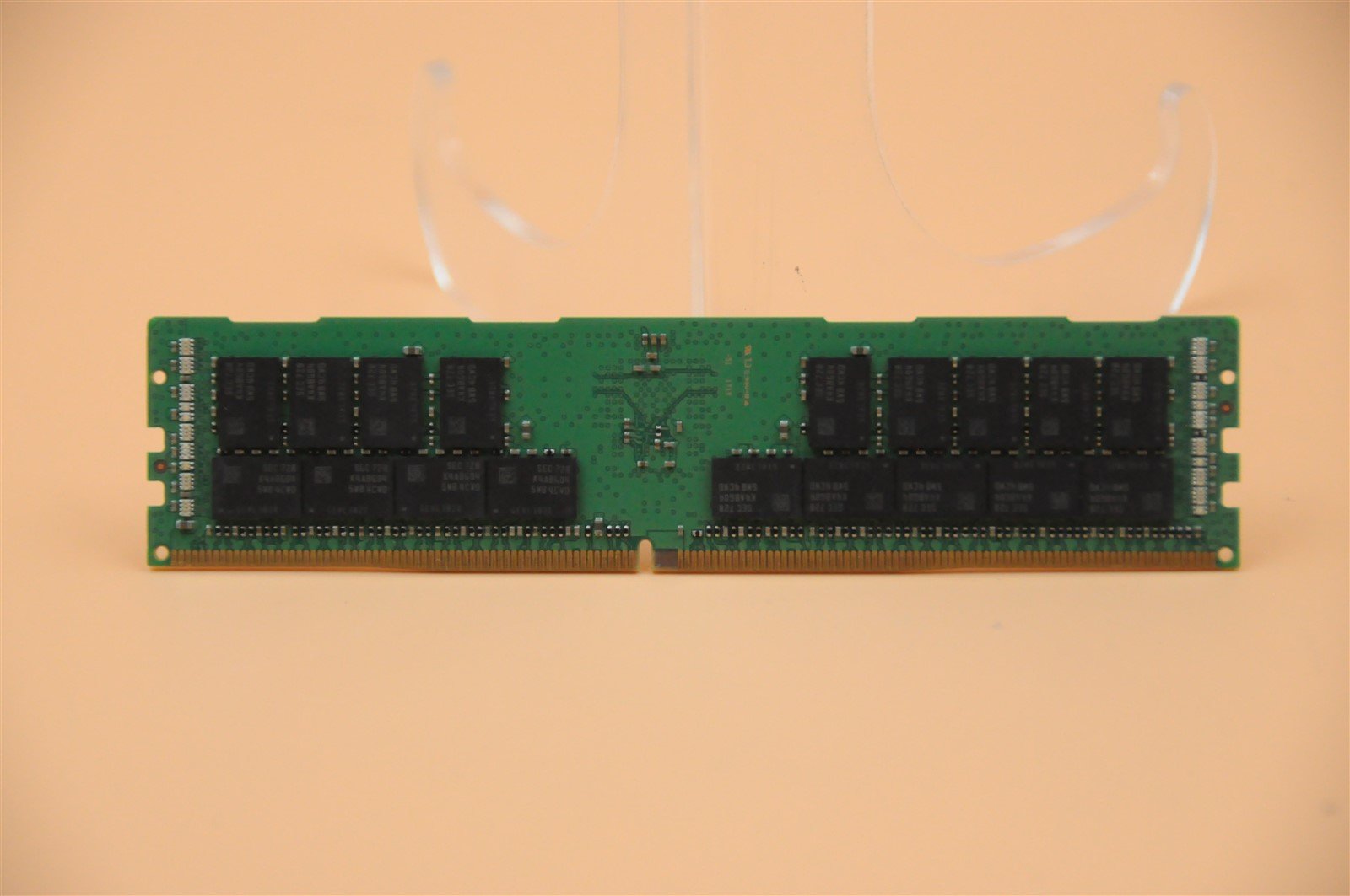 M393AAK40B42-CWD SAMSUNG 128GB 2S4RX4 PC4-2666V 1.2V MEMORY MODULE (1x128GB)