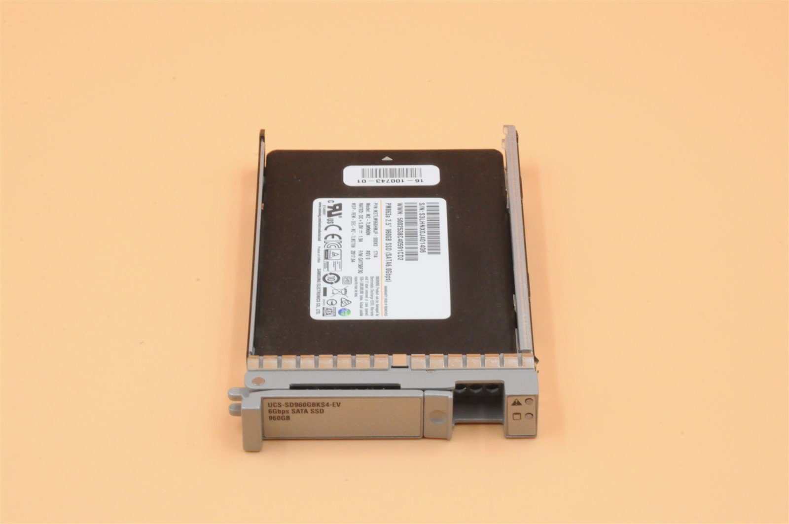 UCS-SD960GBKS4-EV MZ-7LM960N PM863A CISCO 960GB 6G 2.5" SATA TLC SOLID STATE DRIVE
